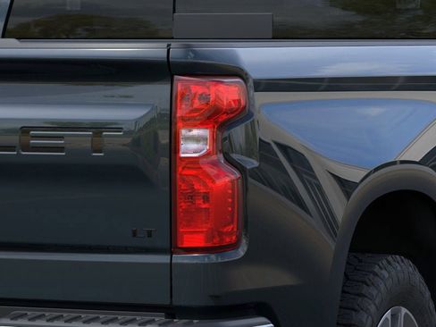 New 2026 Chevrolet Silverado 1500 LT w/ Z71 Off-Road Package image 11