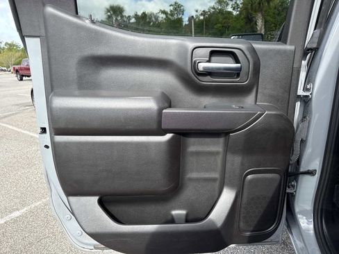 Used 2024 Chevrolet Silverado 1500 Custom w/ Dark Appearance Package image 9