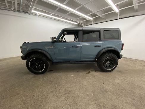 Used 2022 Ford Bronco Wildtrak image 3