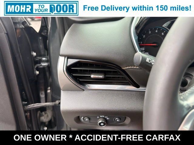 Used 2021 Chevrolet Traverse LT FWD image 16