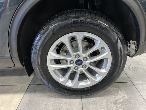 Certified 2022 Ford Escape SE w/ Cold Weather Package image 7