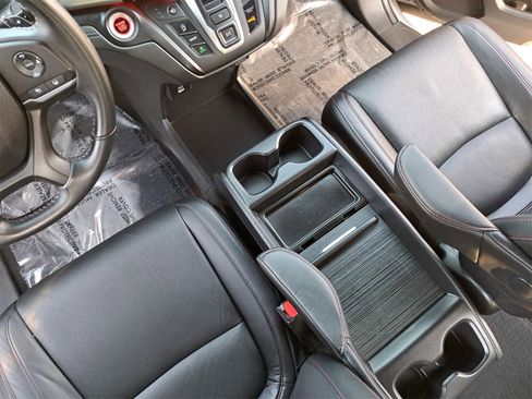 Used 2024 Honda Odyssey Sport image 29