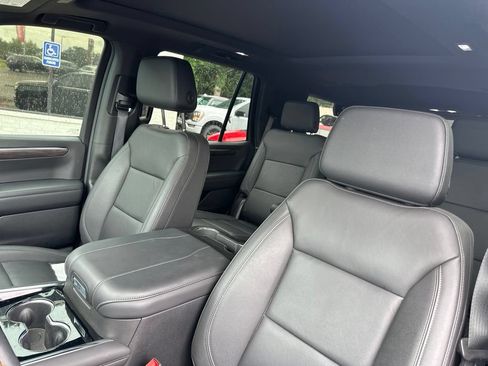 Used 2025 Chevrolet Tahoe LT w/ Comfort Package RWD image 5