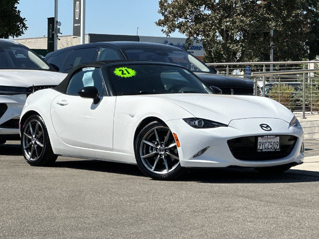 Used 2021 MAZDA MX-5 Miata Sport RWD image 2