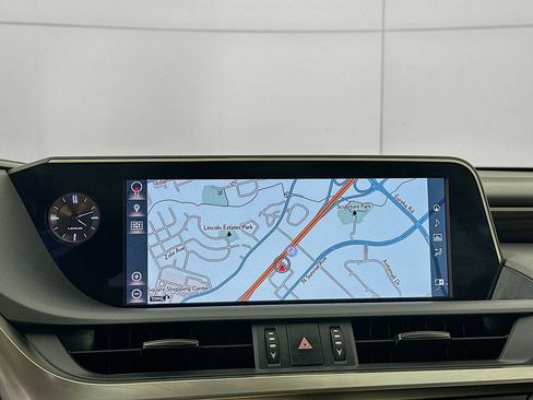Used 2019 Lexus ES 300h w/ Premium Package FWD image 22