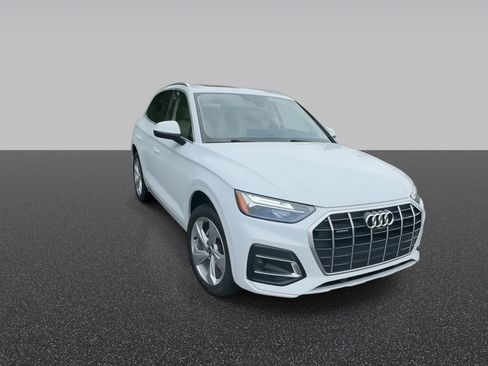 Used 2021 Audi Q5 2.0T Premium Plus w/ Premium Plus Package AWD/4WD image 3