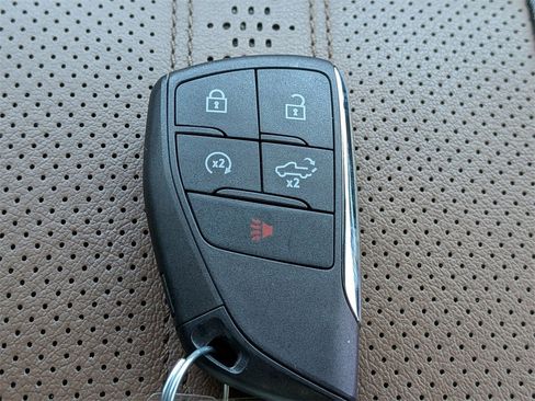 Used 2023 Chevrolet Silverado 1500 High Country image 29