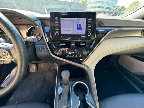 Used 2024 Toyota Camry LE FWD image 17