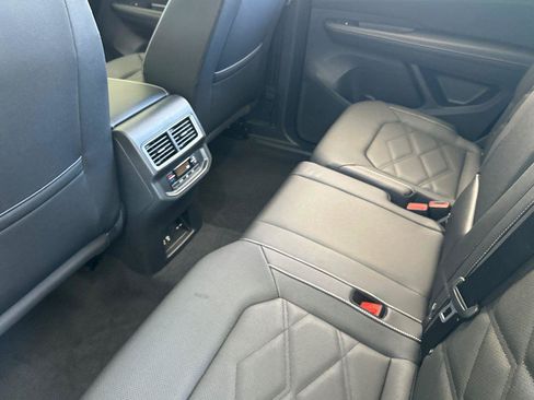 New 2026 Volkswagen Atlas SE w/ Panoramic Sunroof Package AWD/4WD image 11