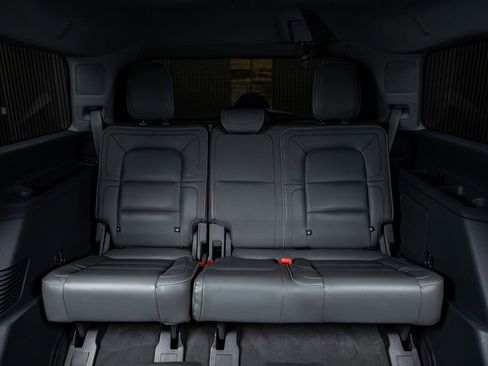 Used 2019 Lincoln Navigator Reserve w/ Cargo Package image 30