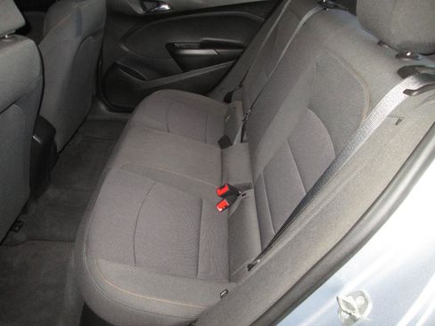 Used 2018 Chevrolet Cruze LS image 24