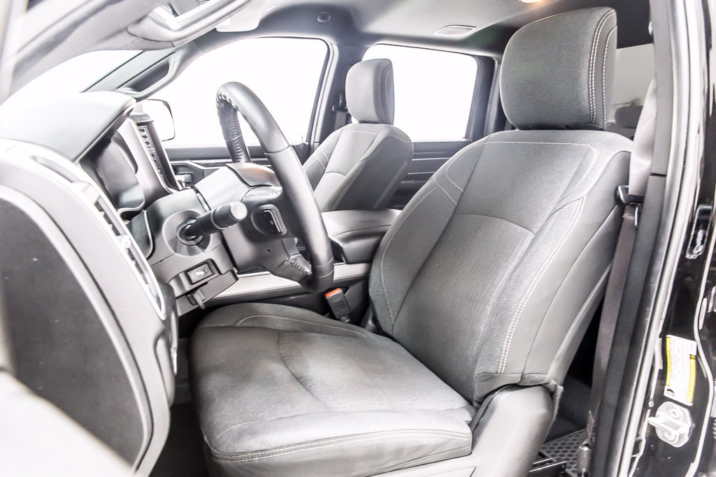 Used 2019 RAM 2500 Lone Star w/ Black Appearance Package AWD/4WD image 30