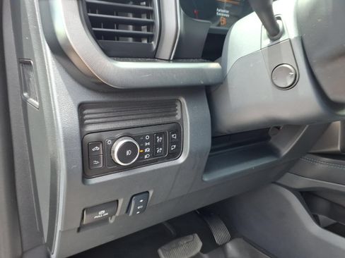 Used 2026 Ford F250 Platinum AWD/4WD image 18