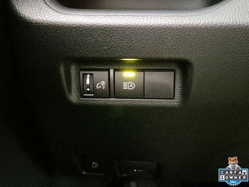 Certified 2023 Toyota RAV4 LE AWD/4WD image 18