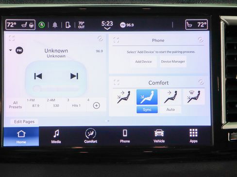 Used 2023 Chrysler Pacifica Touring-L image 18