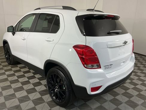 Used 2022 Chevrolet Trax LT w/ Driver Confidence Package AWD/4WD image 11