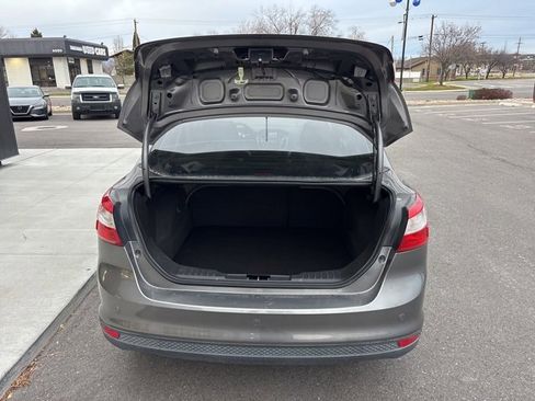Used 2014 Ford Focus SE w/ Equipment Group 201A image 5