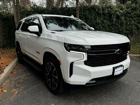 Used 2023 Chevrolet Tahoe RST image 3