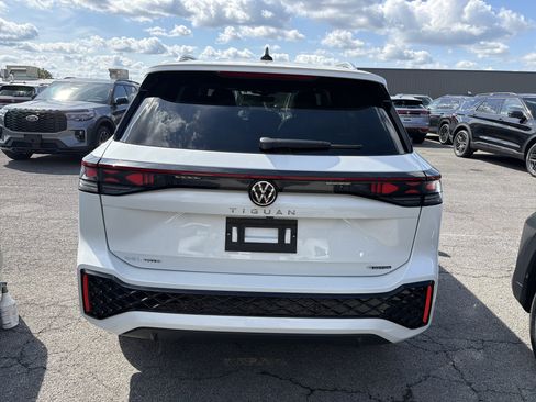 New 2026 Volkswagen Tiguan SEL R-Line AWD/4WD image 6
