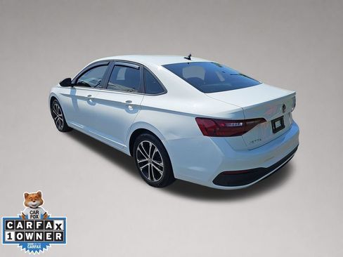 Used 2023 Volkswagen Jetta Sport FWD image 5