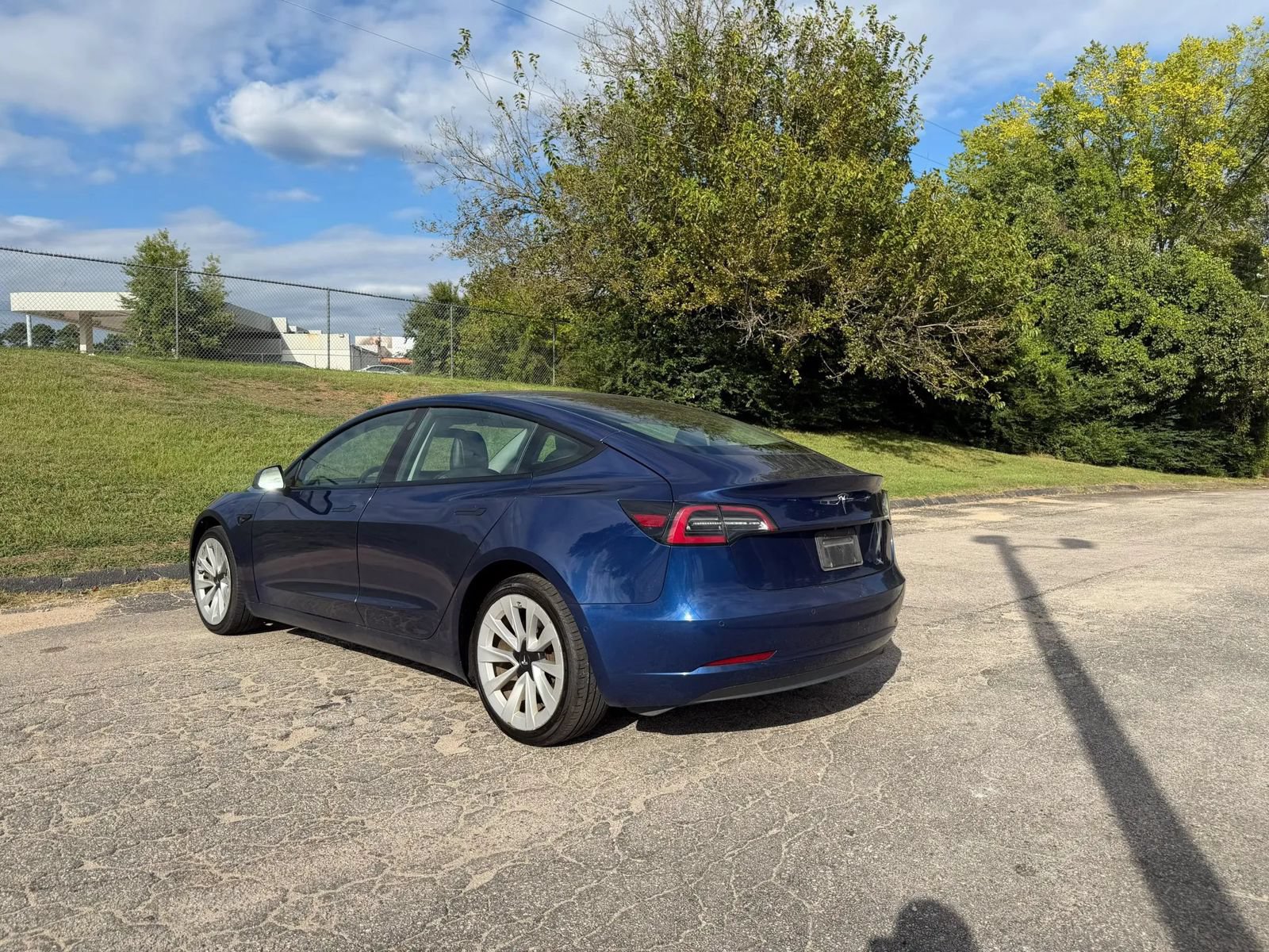 Used 2022 Tesla Model 3 RWD image 3