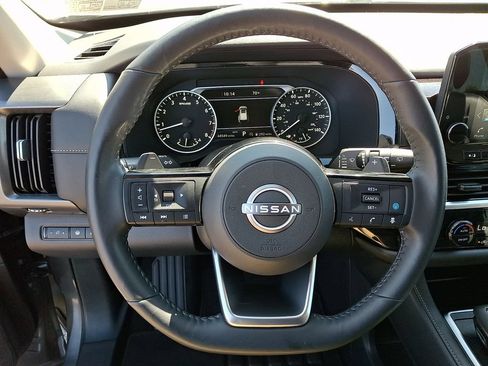 Certified 2023 Nissan Pathfinder SL w/ Black Appearance Package AWD/4WD image 19