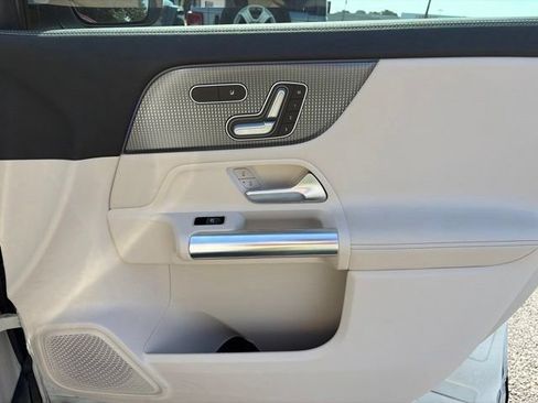 Used 2021 Mercedes-Benz GLA 250 4MATIC image 14