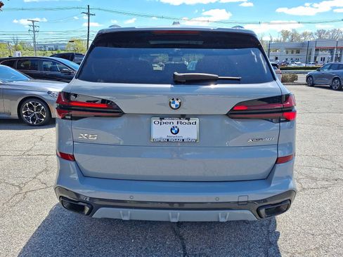 Used 2025 BMW X5 xDrive40i w/ M Sport Package AWD/4WD image 5