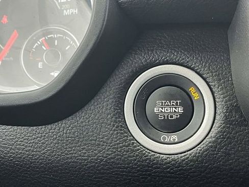 Used 2025 RAM 1500 Laramie image 34