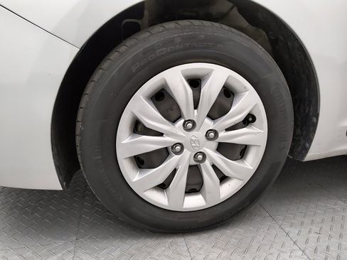 Used 2022 Hyundai Accent SE FWD image 31