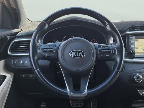 Used 2016 Kia Sorento SX image 21