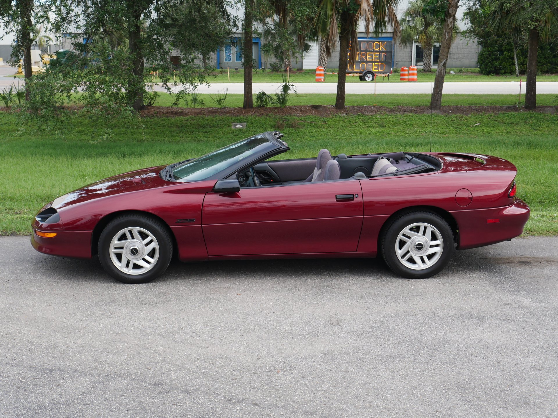 Used 1994 Chevrolet Camaro Z28 RWD image 25