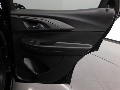 Used 2023 Chevrolet TrailBlazer RS w/ Convenience Package image 29