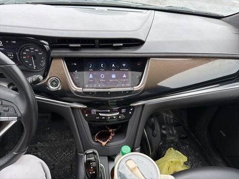 Used 2021 Cadillac XT6 Premium Luxury w/ Platinum Package image 9