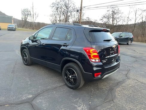 Used 2022 Chevrolet Trax LT w/ LT Convenience Package image 7