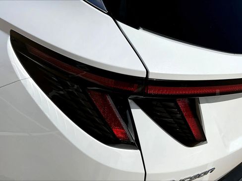 Used 2024 Hyundai Tucson Limited image 29