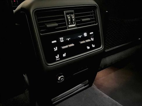 Used 2025 Porsche Cayenne GTS image 30