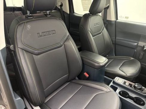 Used 2025 Ford Maverick Lobo AWD/4WD image 24