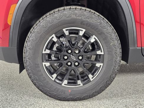 New 2026 Chevrolet Traverse Z71 w/ Driver Confidence Package AWD/4WD image 13