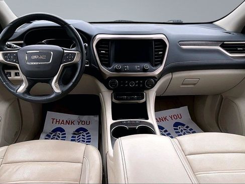 Used 2023 GMC Acadia Denali w/ Denali Technology Package AWD/4WD image 16