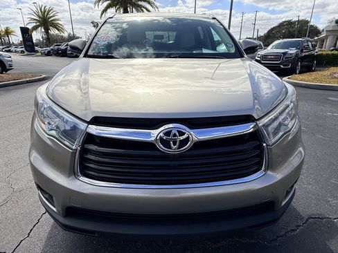 Used 2016 Toyota Highlander XLE image 16