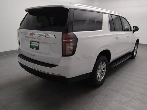 Used 2021 Chevrolet Suburban LT AWD/4WD image 9