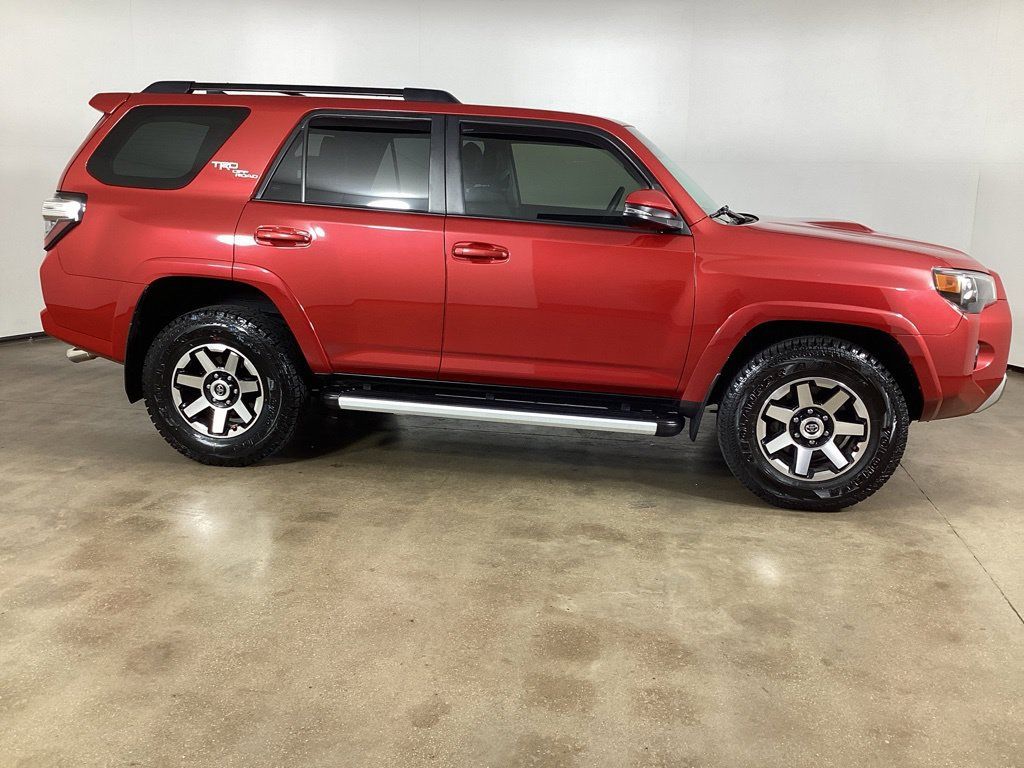 Used 2021 Toyota 4Runner TRD Off-Road Premium w/ Moonroof Package AWD/4WD image 4