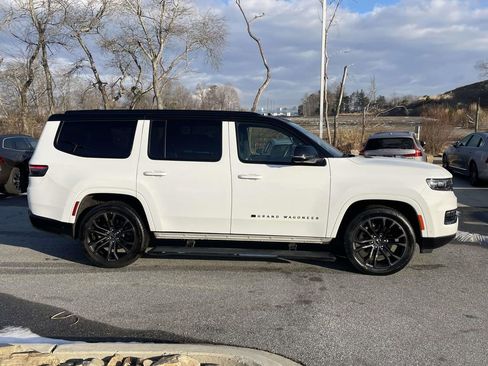 Used 2024 Jeep Grand Wagoneer Series II w/ Quick Order Packagew 28T image 32