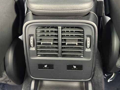 Used 2020 Porsche Taycan Turbo image 38