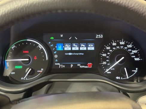 Used 2025 Toyota Sienna XLE w/ XLE Plus Package FWD image 28