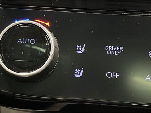 Used 2025 Hyundai Tucson Limited AWD/4WD image 30