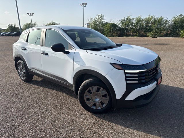 Used 2026 Nissan Kicks S FWD image 1