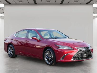 Certified 2025 Lexus ES 300h Ultra Luxury w/ Accessory Package (Z2)