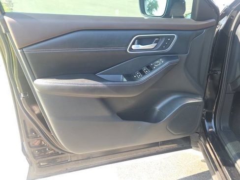 Used 2021 Nissan Rogue SL FWD image 23